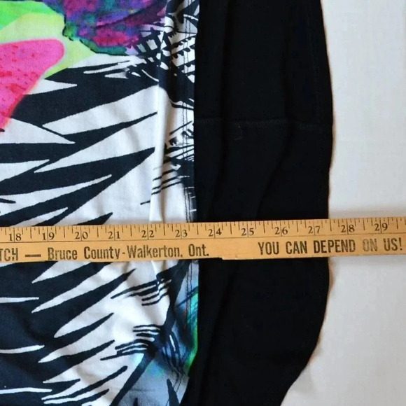 5/$25 Multicoloured Tank - Picture 5 of 5